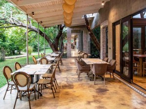  Vacation Hub International | Mbano Manor Hotel Victoria Falls by Mantis Facilities