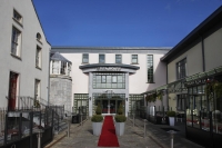  Vacation Hub International | Oriel House Hotel, Cork Main