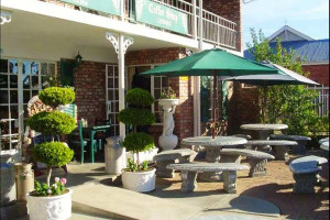  Vacation Hub International | Victorian Guest Lodge Facilities