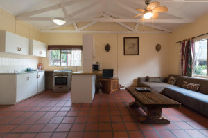  Vacation Hub International | Inyathi Guest Lodge - Self Catering Chalets Facilities