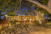  Vacation Hub International | White House Lodge Facilities