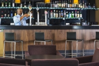  Vacation Hub International | Holiday Inn Express London Epson Downs Facilities