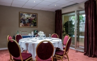  Vacation Hub International | Royal Garden Champs Elysees Facilities