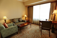  Vacation Hub International | Howard Johnson Plaza Facilities