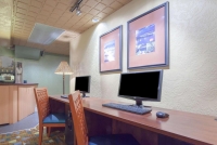  Vacation Hub International | Howard Johnson Hotel Vancouver Facilities