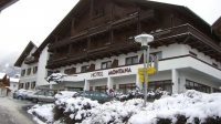  Vacation Hub International | Hotel  Montana Facilities