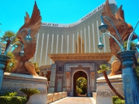  Vacation Hub International | Mandalay Bay Hotel and Casino Facilities