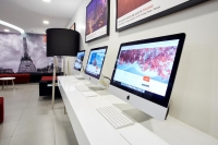  Vacation Hub International | Red Planet Manila Mabini Facilities