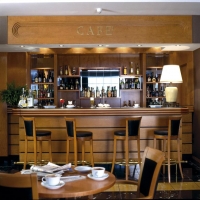  Vacation Hub International | Ramada Naples Facilities