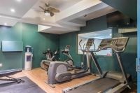  Vacation Hub International | Ramada Plaza Montreal Facilities