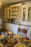  Vacation Hub International | Victorian Manor Facilities