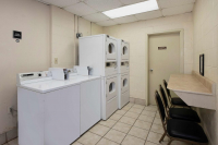  Vacation Hub International | Red Roof Inn Myrtle Beach Hotel - Market Commons Facilities