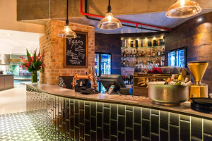  Vacation Hub International | Mantra on Queen Facilities