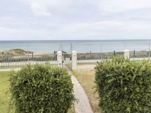 Vacation Hub International | Modern Seaview Apartment Facilities