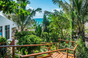  Vacation Hub International | Baia Sonambula Guest House Facilities