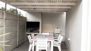  Vacation Hub International | In Touch Accommodation- Bayside Self Catering Facilities