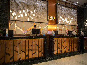  Vacation Hub International | Hotel Riu Plaza España Facilities