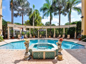  Vacation Hub International | Hampton Inn Boca Raton Facilities