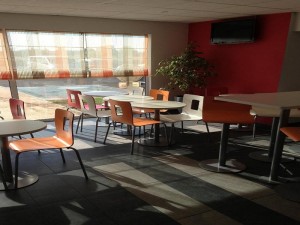  Vacation Hub International | Première Classe Istres Facilities