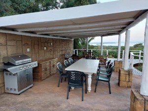  Vacation Hub International | The Lake House Facilities