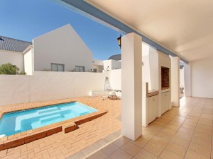  Vacation Hub International | Oyster Retreat Facilities