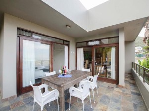  Vacation Hub International | Herolds Bay Accommodation - Bergwater Upstairs Facilities