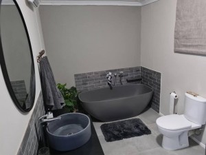  Vacation Hub International | Burnbrae Farmhouse (6 b/rooms with pool) Facilities