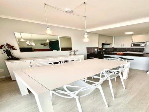  Vacation Hub International | 706 Portico Facilities