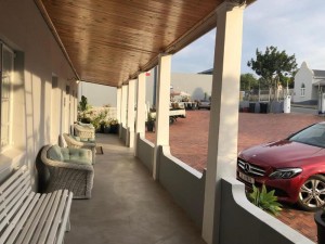  Vacation Hub International | At The Loerie Facilities