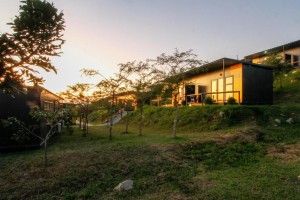  Vacation Hub International | SleepOver KMIA Facilities