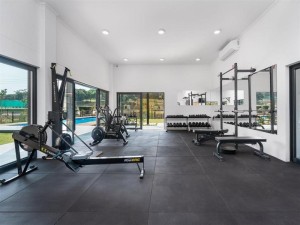  Vacation Hub International | Modern Ballito Apartment with Backup Power & a Gas Stove Facilities