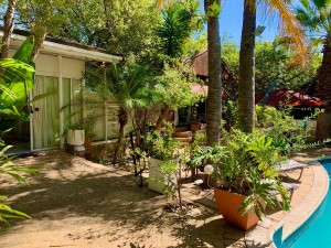  Vacation Hub International | The Little Hideaway Facilities