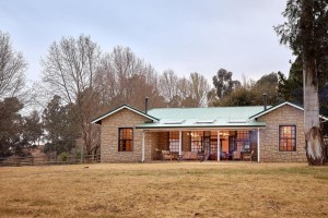  Vacation Hub International | Luxury Farm Cottage in the Berg Facilities