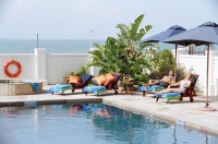  Vacation Hub International | The Beach Hotel Food