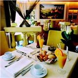  Vacation Hub International | Le Châtelain Food