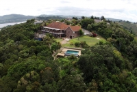 Vacation Hub International | Villa Mulligan Food