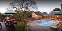  Vacation Hub International | Hippo Hideaway Food