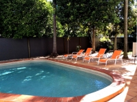  Vacation Hub International | Airport Hacienda Motel Food