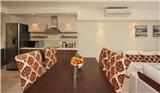  Vacation Hub International | Canal Quays Apartments Food