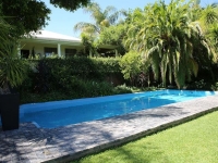  Vacation Hub International | Bains House Guest House Food