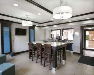  Vacation Hub International | Rodeway Inn & Suites Downtown North Food