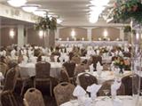  Vacation Hub International | AmericInn Hotel & Suites Mounds View Food