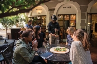  Vacation Hub International | Hollow On The Square Food