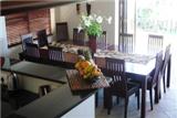  Vacation Hub International | 1 On Queens Guest House Food