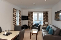 Vacation Hub International | Fountain Court Grove Hotel Food