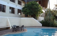  Vacation Hub International | Riverside Lodge Food