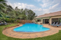  Vacation Hub International | Three Oaks And An Aloe Boutique Hotel Food