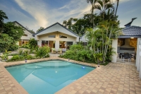  Vacation Hub International | Leaves Lodge & Spa Food