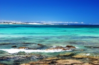  Vacation Hub International | 16 On Main Food