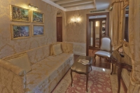  Vacation Hub International | Canal Grande Food